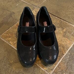Munro Shimmery Black Mary Jane Shoes Size 10W